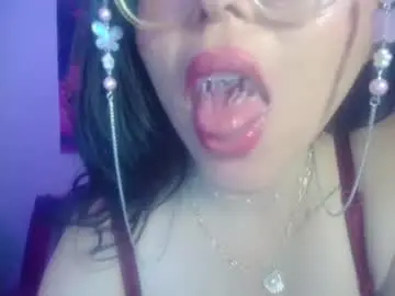Isa_crazy  live sex cam