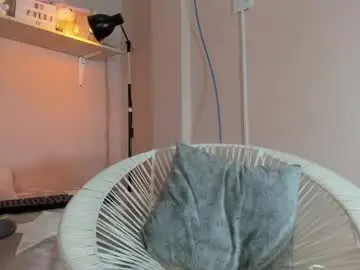 Lucy_fox09  live sex cam