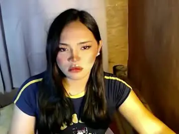 Mira_luna222  live sex cam