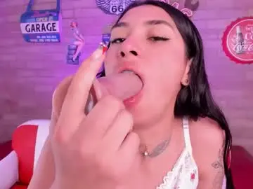 Miss__daphne  live sex cam