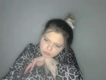 Moon_lili  live sex cam