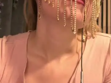 Secretanni  live sex cam