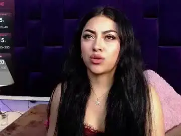 Zarah_collins  live sex cam