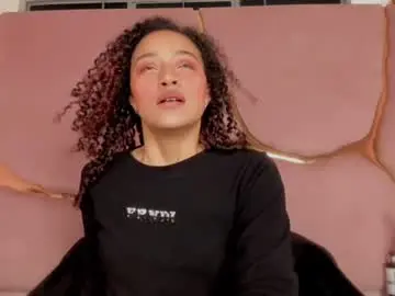 Antonellablazee  live sex cam