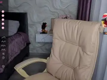 Hot_squirtgirl  live sex cam