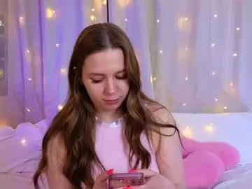 Kira_briis  live sex cam