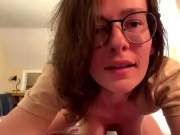 Rainbeaulightning  live sex cam