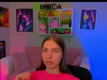 Yourhailey  live sex cam