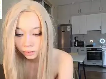 Aya_glow  live sex cam
