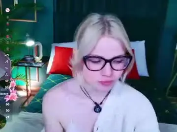 Chloewells  live sex cam