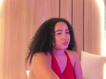 Cloe_25  live sex cam