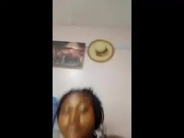 Cutezola  live sex cam