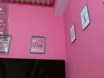 Daddysneakinme  live sex cam