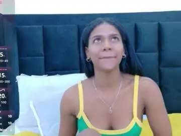 Daddysneakinme  live sex cam