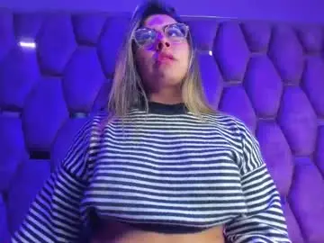 Dollyjuicy1  live sex cam