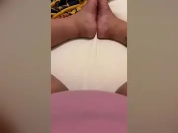 Hunnybe33  live sex cam