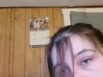 Juicyjade722  live sex cam