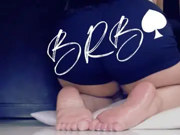 Latinfeetqos  live sex cam