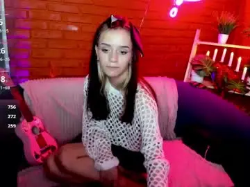 Agatasilk  live sex cam