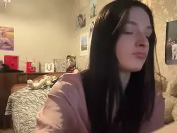 Estaluckie  live sex cam