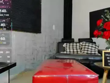 Lucia_oregon  live sex cam