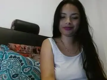 Odette_b  live sex cam