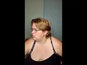 Rosey231357695  live sex cam