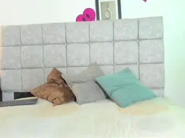 Sara_petite72  live sex cam