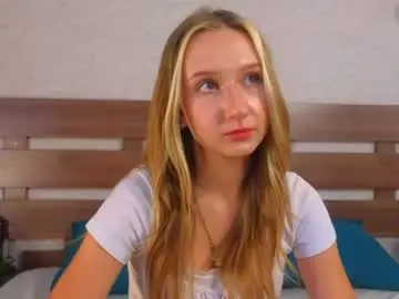 Tinapage  live sex cam