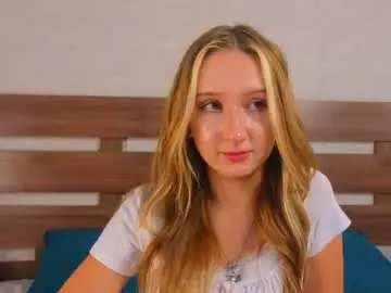 Tinapage  live sex cam