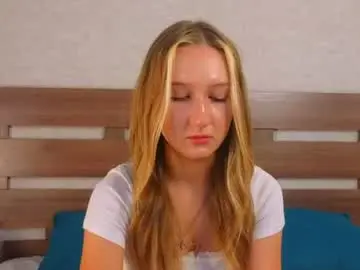 Tinapage  live sex cam