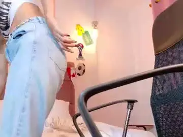 Angelyn_ruizof  live sex cam