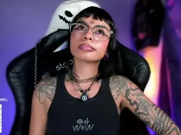 Ghostlydolll  live sex cam