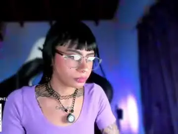 Ghostlydolll  live sex cam