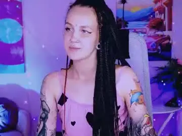 Harleyquiver  live sex cam