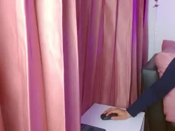 Hinataleecs  live sex cam