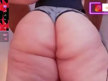 Iriisfeitan  live sex cam