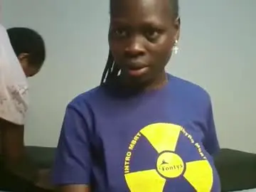 Lettipetite56  live sex cam