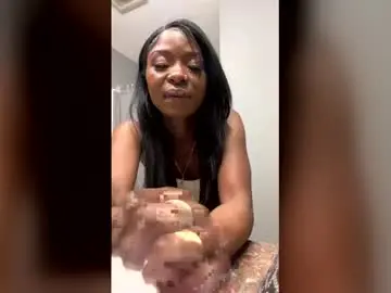 Meyonna2313  live sex cam