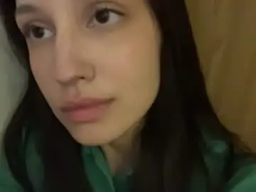 Michaeleanidi  live sex cam