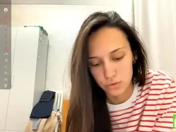Michaeleanidi  live sex cam