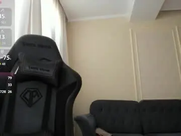 Naomi_san  live sex cam