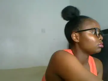 Naughtty_bella8  live sex cam