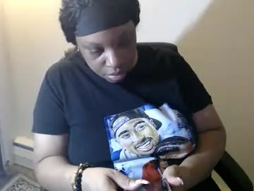 Sexymona1218  live sex cam