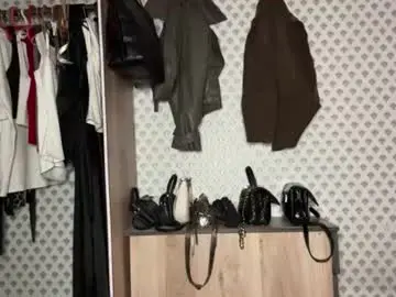 Shanelhaefner  live sex cam