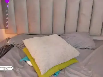 Tinacurly  live sex cam