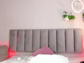 Tinacurly  live sex cam