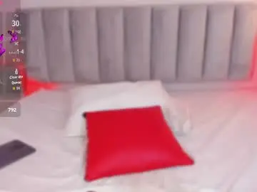 Tinacurly  live sex cam