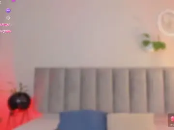 Tinacurly  live sex cam