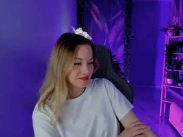 Vireliamoonfall  live sex cam